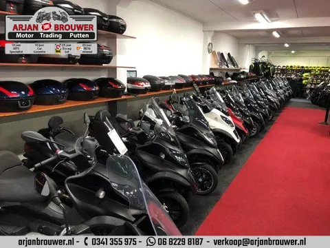Piaggio MP3 AKTIES Piaggio/Peugeot,Gilera, Yourban Piaggio MP3 AKTIES Piaggio/Peugeot,Gilera, Yourban Prijzen zijn vanaf!!! Piaggio MP3 AKTIES Piaggio/Peugeot,Gilera, Yourban Piaggio MP3 AKTIES Piaggio/Peugeot,Gilera, Yourban Prijzen zijn vanaf!!!