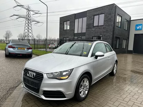 Audi A1 1.2 TFSI 2012 86PK Pano Audi A1 1.2 TFSI 2012 86PK Pano