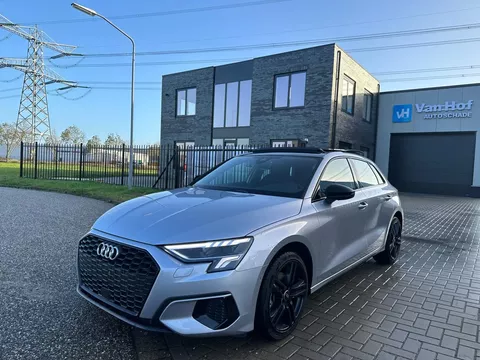 Audi A3 30TFSI SPORT 110PK 2022 Pano Audi A3 30TFSI SPORT 110PK 2022 Pano