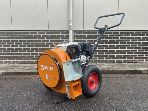 Votex B10P Bladblazer met Honda motor Votex B10P Bladblazer met Honda motor