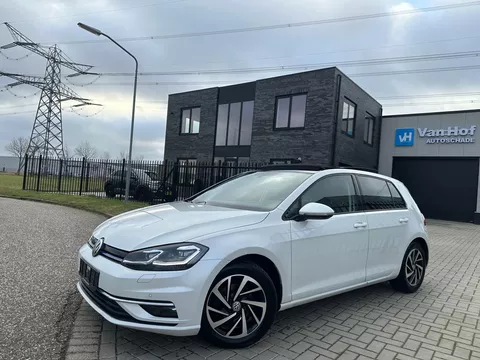 Volkswagen Golf 1.5 TSI 2018 Dsg/Pano/Led/Navi Volkswagen Golf 1.5 TSI 2018 Dsg/Pano/Led/Navi