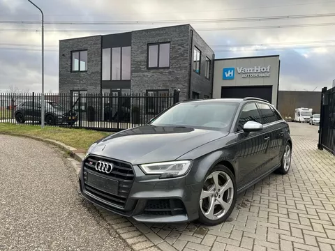 Audi A3 S3 Quattro 2019 301pk S-TR B&O Audi A3 S3 Quattro 2019 301pk S-TR B&O