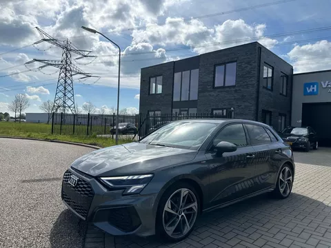 Audi A3 Sportback 3x S-Line 35 TFSI 2021 Audi A3 Sportback 3x S-Line 35 TFSI 2021