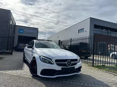 Mercedes-Benz C-klasse 63 AMG S Mercedes-Benz C-klasse 63 AMG S