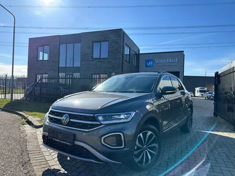 Volkswagen T-Roc Highline 1.5 TSI 150PK 2023 Dsg/IQ/Virtual Volkswagen T-Roc Highline 1.5 TSI 150PK 2023 Dsg/IQ/Virtual