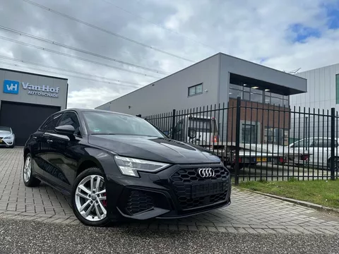 Audi A3 S-line 45 TFSI 245PK 2021 Vol vol opties Audi A3 S-line 45 TFSI 245PK 2021 Vol vol opties