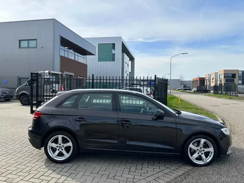 Audi A3 Sport 2.0 TFSI Quattro 190pk 2017 Audi A3 Sport 2.0 TFSI Quattro 190pk 2017