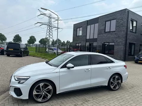 Audi A3 Limousine 40 TFSI 3X S-Line 2021 190Pk Audi A3 Limousine 40 TFSI 3X S-Line 2021 190Pk