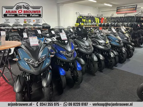 Yamaha Tricity 300 12 x NIEUWSTE YAMAHA Tricity 2025 E5+ model in alle kleuren 12 x nieuw en gebruikt! Yamaha Tricity 300 12 x NIEUWSTE YAMAHA Tricity 2025 E5+ model in alle kleuren 12 x nieuw en gebruikt!