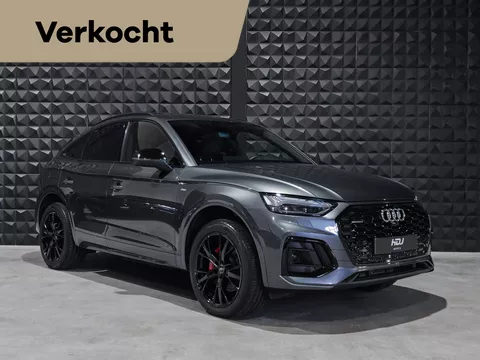 Audi Q5 Sportback 55 TFSI e S edition Comp. | Pano | 20"| Matrix | Memo | Trekh. | Zwart Optiek | Audi Q5 Sportback 55 TFSI e S edition Comp. | Pano | 20"| Matrix | Memo | Trekh. | Zwart Optiek |