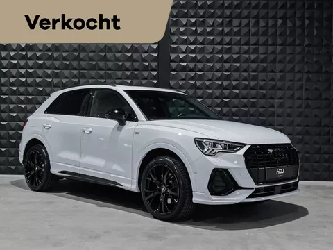 Audi Q3 45 TFSI e S line | PANO | Topv. | B&O | 20" | Memo | Matrix | Side | Leer | Audi Q3 45 TFSI e S line | PANO | Topv. | B&O | 20" | Memo | Matrix | Side | Leer |