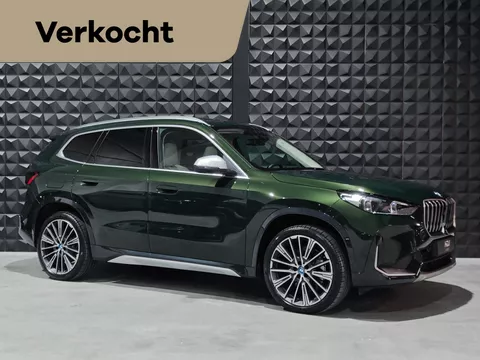 BMW X1 xDrive25e | PANO | H&K | HUD | 20” | Leer | Topv. | Trekh. | Adap. Li | Memo | BMW X1 xDrive25e | PANO | H&K | HUD | 20” | Leer | Topv. | Trekh. | Adap. Li | Memo |