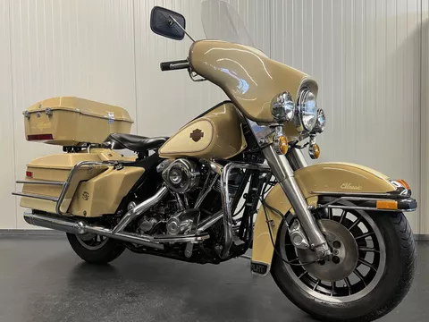 Harley-Davidson Electra Glide FLHTC SHOVEL 1340 Harley-Davidson Electra Glide FLHTC SHOVEL 1340