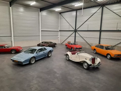 Lotus ESPRIT TURBO Lotus ESPRIT TURBO