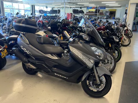 Suzuki Burgman AN 650 EXECUTIVE Suzuki Burgman AN 650 EXECUTIVE