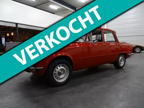 Alfa Romeo GIULIA NUOVA SUPER 1600 Alfa Romeo GIULIA NUOVA SUPER 1600