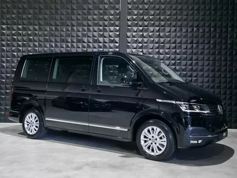 Volkswagen Multivan 2.0 TDI DSG L1H1 Highline |199pk |Grijs kent. | ACC | 2 Elektr. Schuifdeuren | Alarm | Led Koplampen Volkswagen Multivan 2.0 TDI DSG L1H1 Highline |199pk |Grijs kent. | ACC | 2 Elektr. Schuifdeuren | Alarm | Led Koplampen
