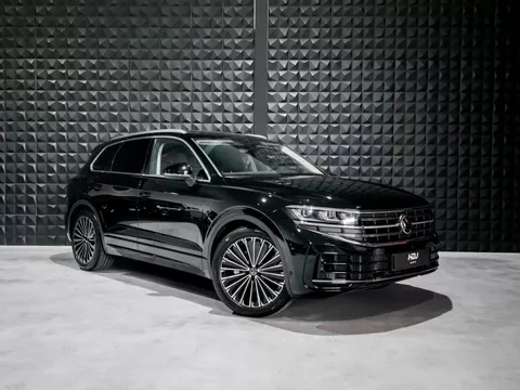 Volkswagen Touareg 3.0 TSi eHybrid 4MOTION Elegance | 161 km!! | Luchtv. | Pano | Trekh. | HUD | Stoelvent. + massage | 21 " Volkswagen Touareg 3.0 TSi eHybrid 4MOTION Elegance | 161 km!! | Luchtv. | Pano | Trekh. | HUD | Stoelvent. + massage | 21 "