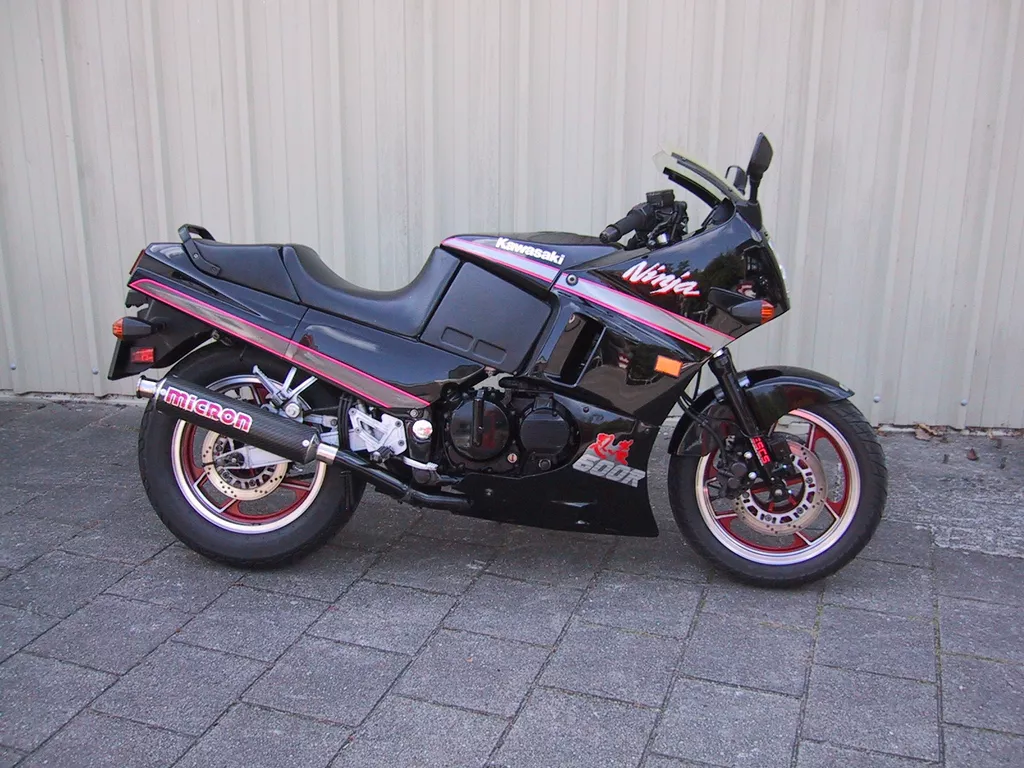 Kawasaki GPX 600 R