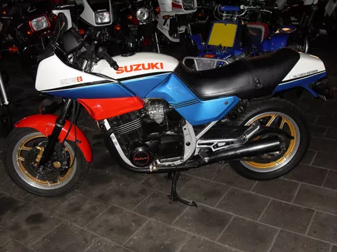 Suzuki GSX 750 ES