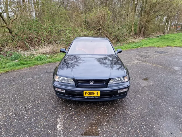 1993 Honda Legend JDM car for sale — photo 2 of 22