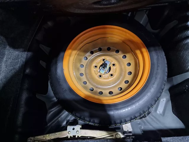 1993 Honda Legend JDM car for sale — photo 15 of 22