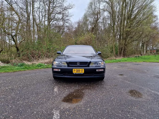 1993 Honda Legend JDM car for sale — photo 21 of 22