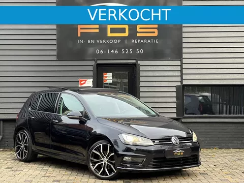 Volkswagen Golf 1.4 TSI R-Line Zwart Pano Xenon 1ste Eigenaar Volkswagen Golf 1.4 TSI R-Line Zwart Pano Xenon 1ste Eigenaar