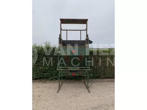 Diversen Kistenkantelaar Met bunker