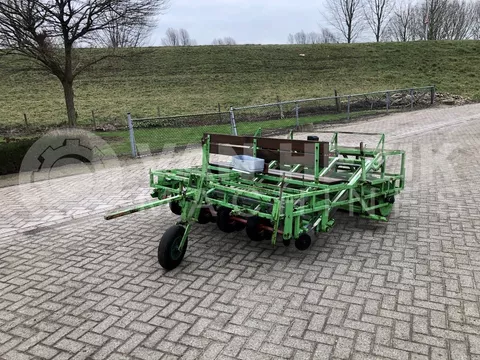 Diversen Basrijs zelfrijdende plantmachine