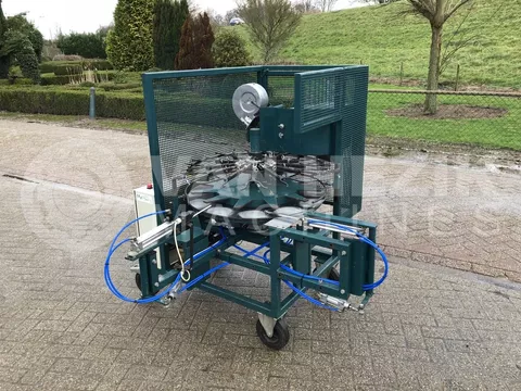 Diversen Willems knipmachine