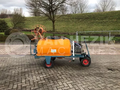 Diversen Empas spuitwagen