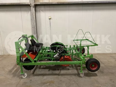 Diversen basrijs plantmachine