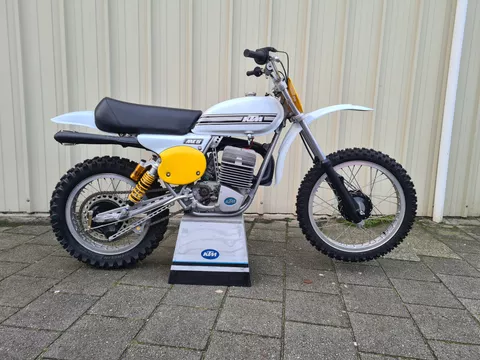 KTM MC400