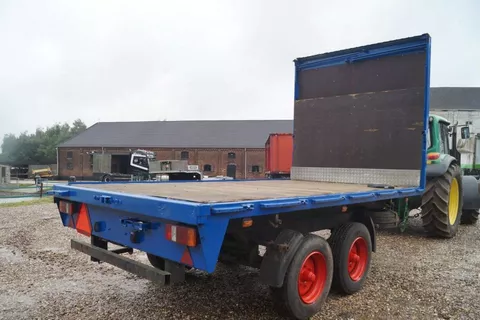 M&uuml;ller-Mitteltal 2-assige aanhangwagen