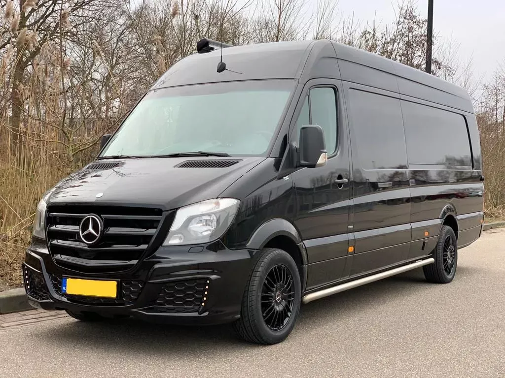 Mercedes-Benz Sprinter 319 Cdi AMG L4H2 Buscamper Motorsport