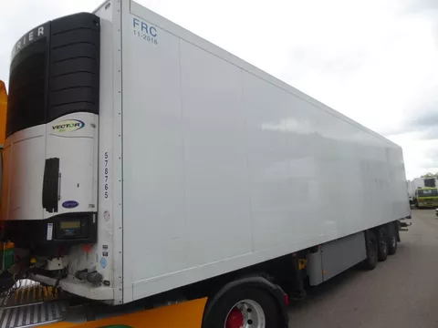 Schmitz Cargobull SKO24 мясо, Meat/Fleish/Rohrbahnen ,միս, 260 hoch, 247 Breit, SAF Disc/palletbox