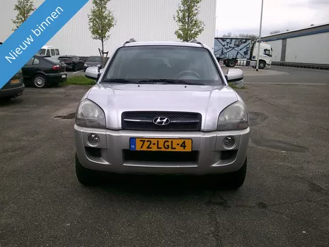 Hyundai TUCSON TUCSON; 2.0I 2WD  MET LEER  AIRCO