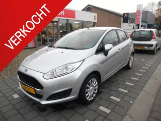 Ford Fiesta 1.0 Style Ultimate 5 deurs, airco, navigatie, parkeersensoren voor en achter, enz