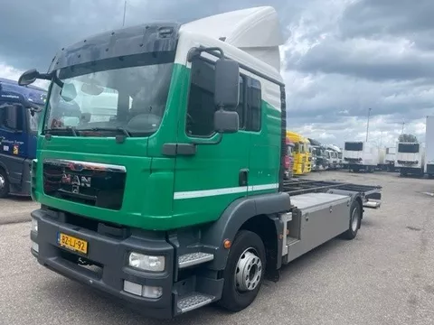MAN TGM 12.250 (15.250) 202.265 km !!, euro 5 manual BDF ,Volluft BDF ,volledig luchtgeveerd,voor 20 voet wissellaadbakken BDF