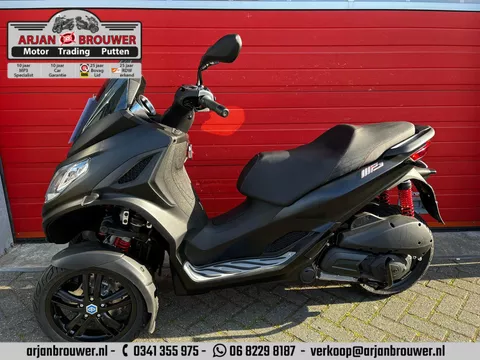 Piaggio MP3 300 HPE Sport 15 stuks nieuw en gebruikt ! Piaggio  MP3 300 HPE Sport 15 stuks nieuw en gebruikt !