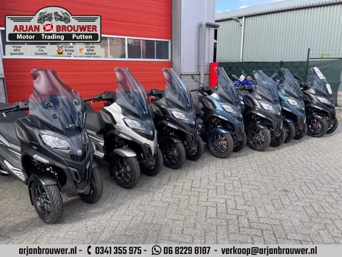Piaggio MP3 530 HPE Advance EXCLUSIVE Piaggio  MP3 530 HPE Advance EXCLUSIVE PRIMEUR 12 stuks 400/ 530 op voorraad!