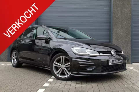Volkswagen Golf R Line DSG Highline Business 150 pk Digitaal Display | Carplay | Achteruitrijcamera | Parkeersensoren Rondom | Stoelverwarming | Adaptive Cruise Control | Navigatie | Trekhaak | Climate Control | DSG Volkswagen Golf R Line DSG Highline Business 150 pk Digitaal Display | Carplay | Achteruitrijcamera | Parkeersensoren Rondom | Stoelverwarming | Adaptive Cruise Control | Navigatie | Trekhaak | Climate Control | DSG