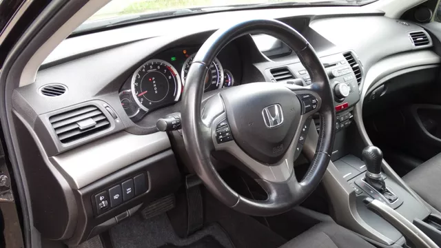 2009 Honda Accord JDM car for sale — photo 12 of 25