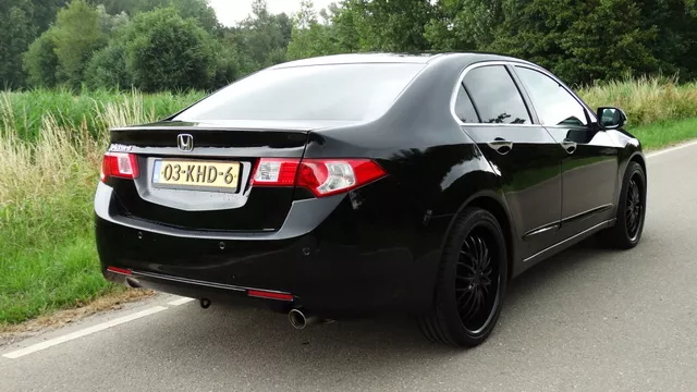 2009 Honda Accord JDM car for sale — photo 6 of 25