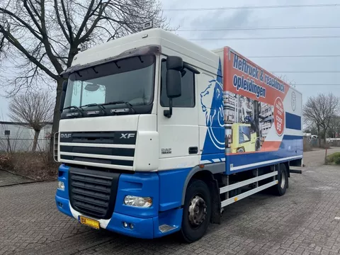 DAF XF 105 410 EURO 5 SPACE CAB / MANUAL GEARBOX / DRIVING LESSONS