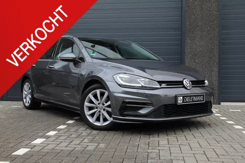 Volkswagen Golf 7.5 R-Line DSG Highline Business LED | Apple Carplay | Trekhaak | Parkeersensoren rondom | Stoelverwarming | Nieuwstaat Volkswagen Golf 7.5 R-Line DSG Highline Business LED | Apple Carplay | Trekhaak | Parkeersensoren rondom | Stoelverwarming | Nieuwstaat