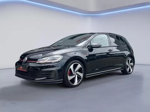 Volkswagen Golf 2.0 GTI Apple CarPlay, Stoelverwarming, 18&quot; Lichtmetalenvelgen, Navigatiesysteem, Adaptieve Cruise/Climate Control, Achteruitrijcamera, Parkeersensoren, Isofix (MET GARANTIE*)