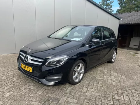 Mercedes-Benz B-klasse 200 Business | Led | Navi | Harmen Kardon