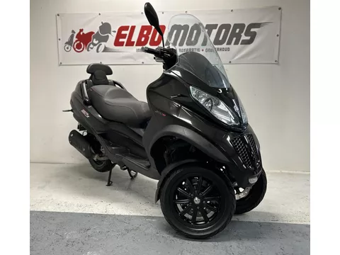 Piaggio MP3 300 LT SPORT VOLLEDIG ZWART